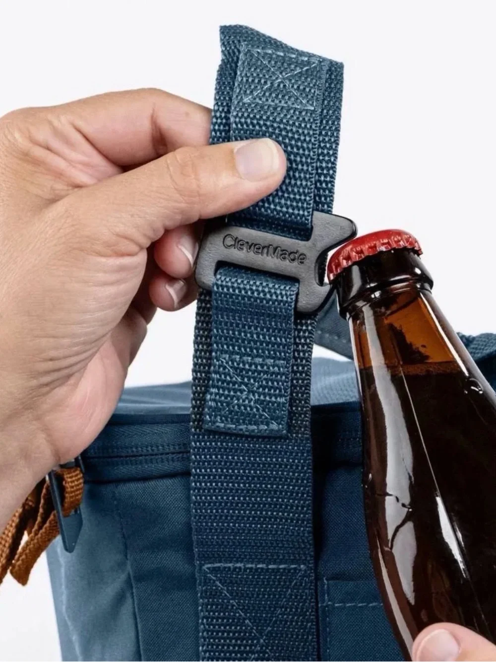 New CleverMade Collapsible Tahoe Cooler 30 Cans Soft Sided Cooler Ocean